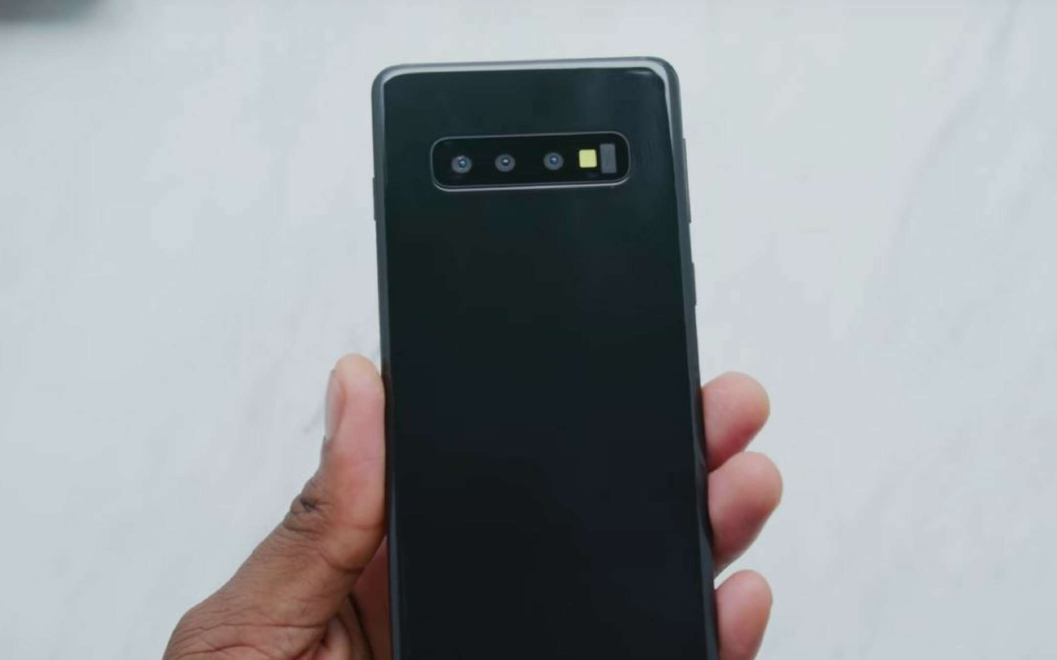 Galaxy S10+ con 12GB di RAM, benchmark: tutto qui?