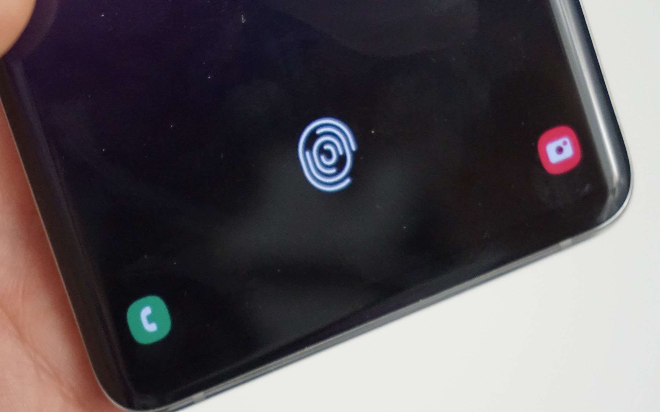 Galaxy S10: migliorato scanner d'impronte digitali