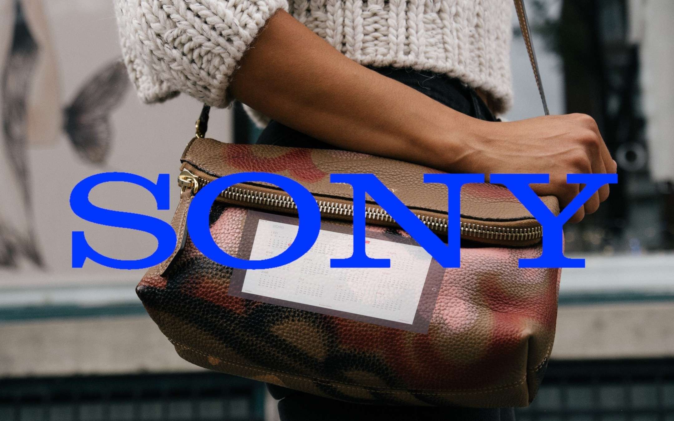 Sony: display pieghevoli anche sugli zaini