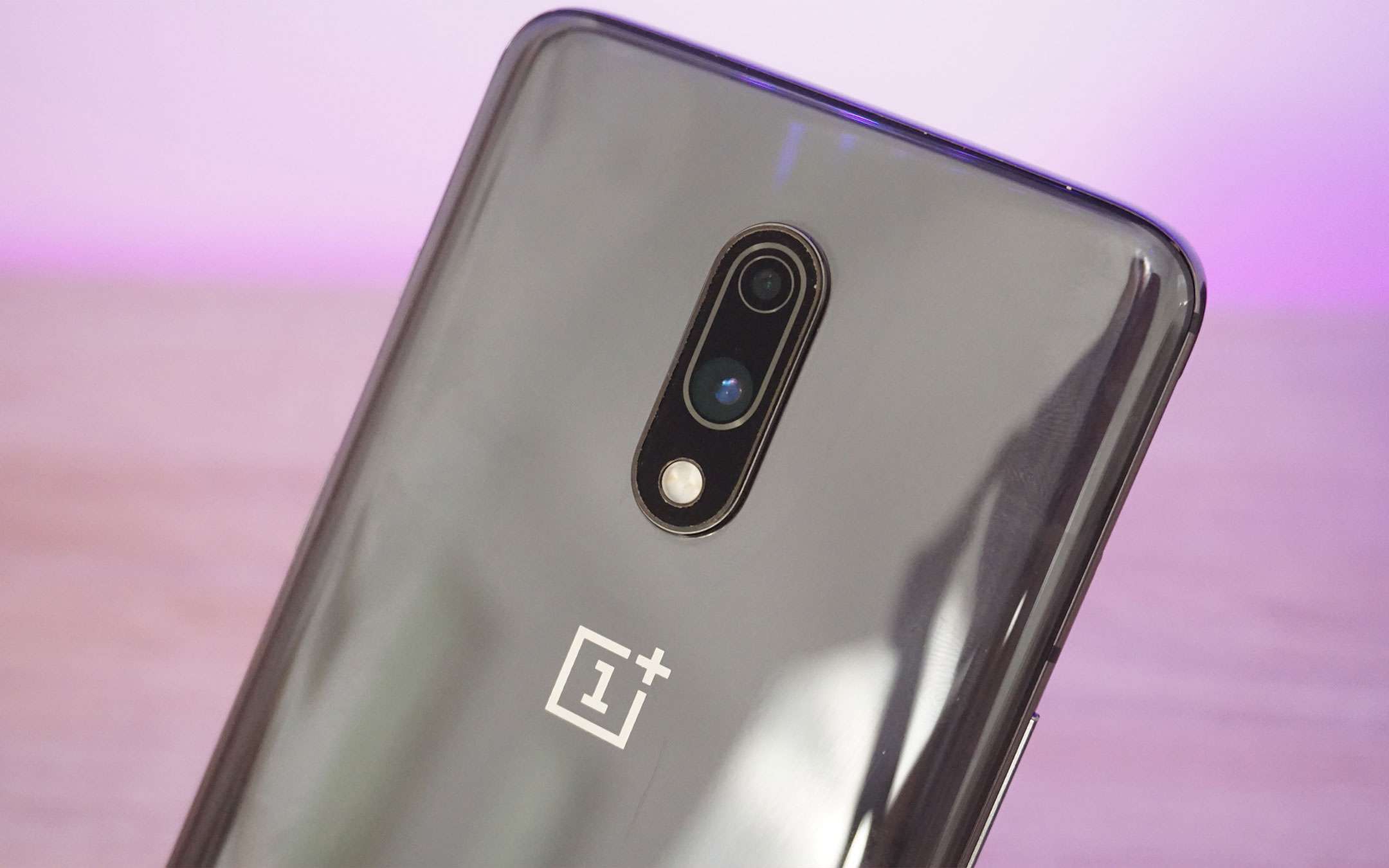 OnePlus 7 e 7 Pro: disponibile Android 10 beta 5