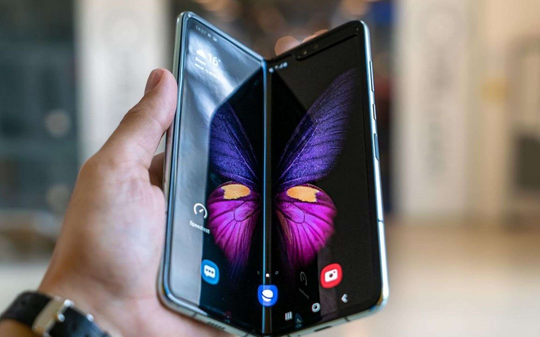 Galaxy Fold Lite 4G: presentazione a luglio