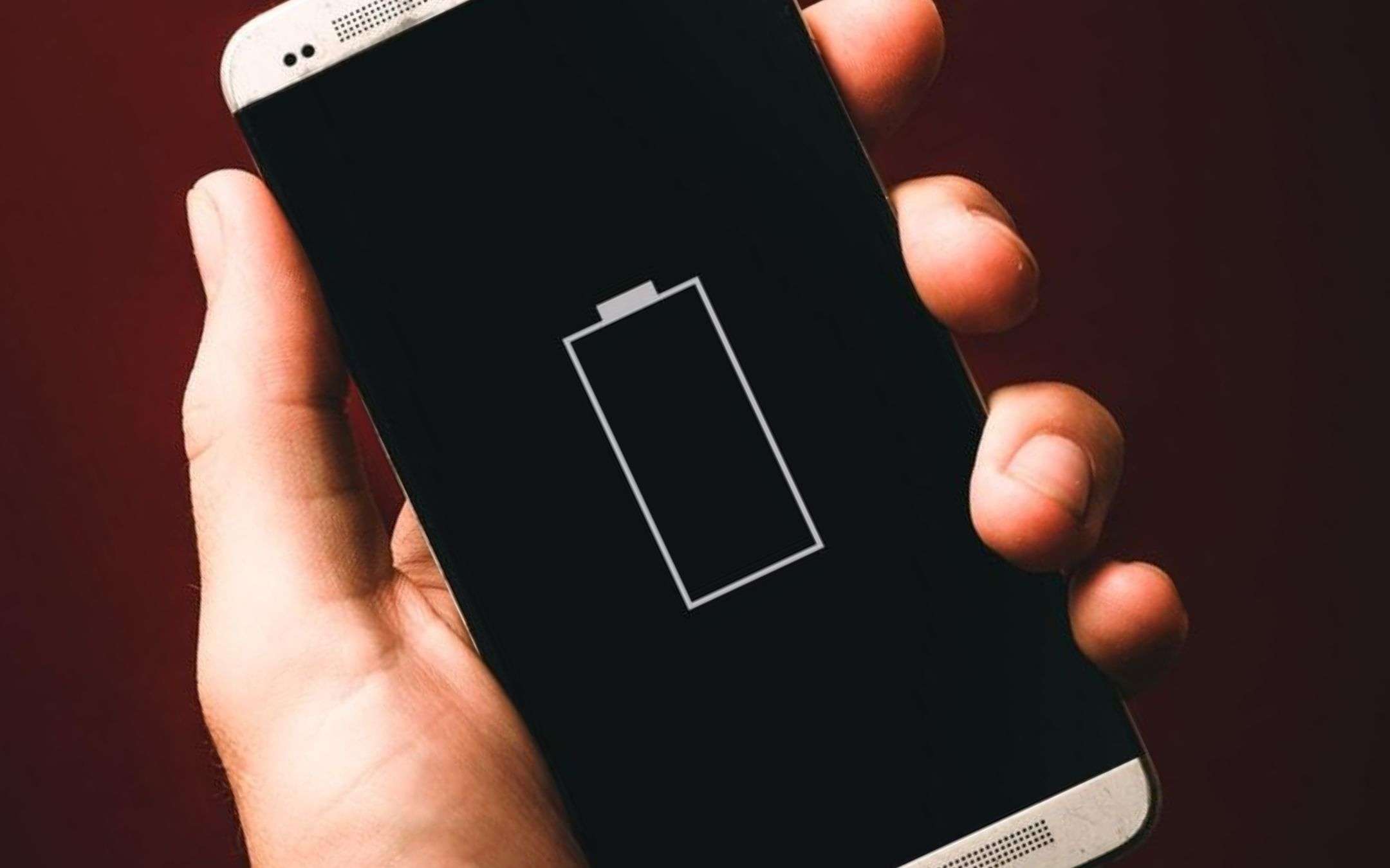 Super battery phone (10.000 mAh) dietro l’angolo