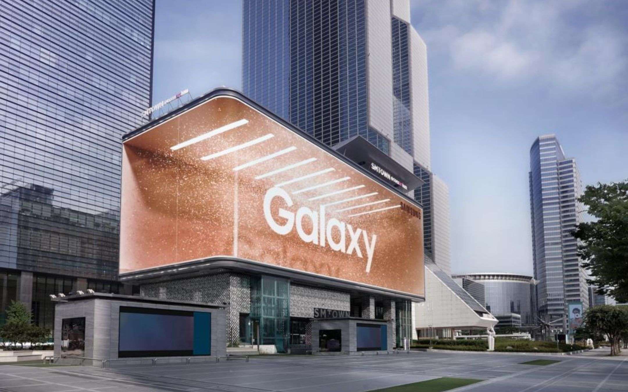 Samsung: pubblicità per l’Unpacked in grande stile