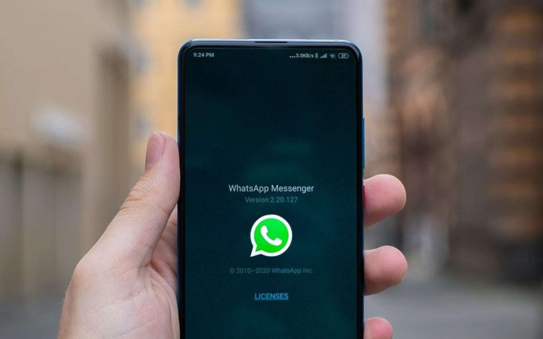 WhatsApp: messaggi che si autodistruggono in arrivo