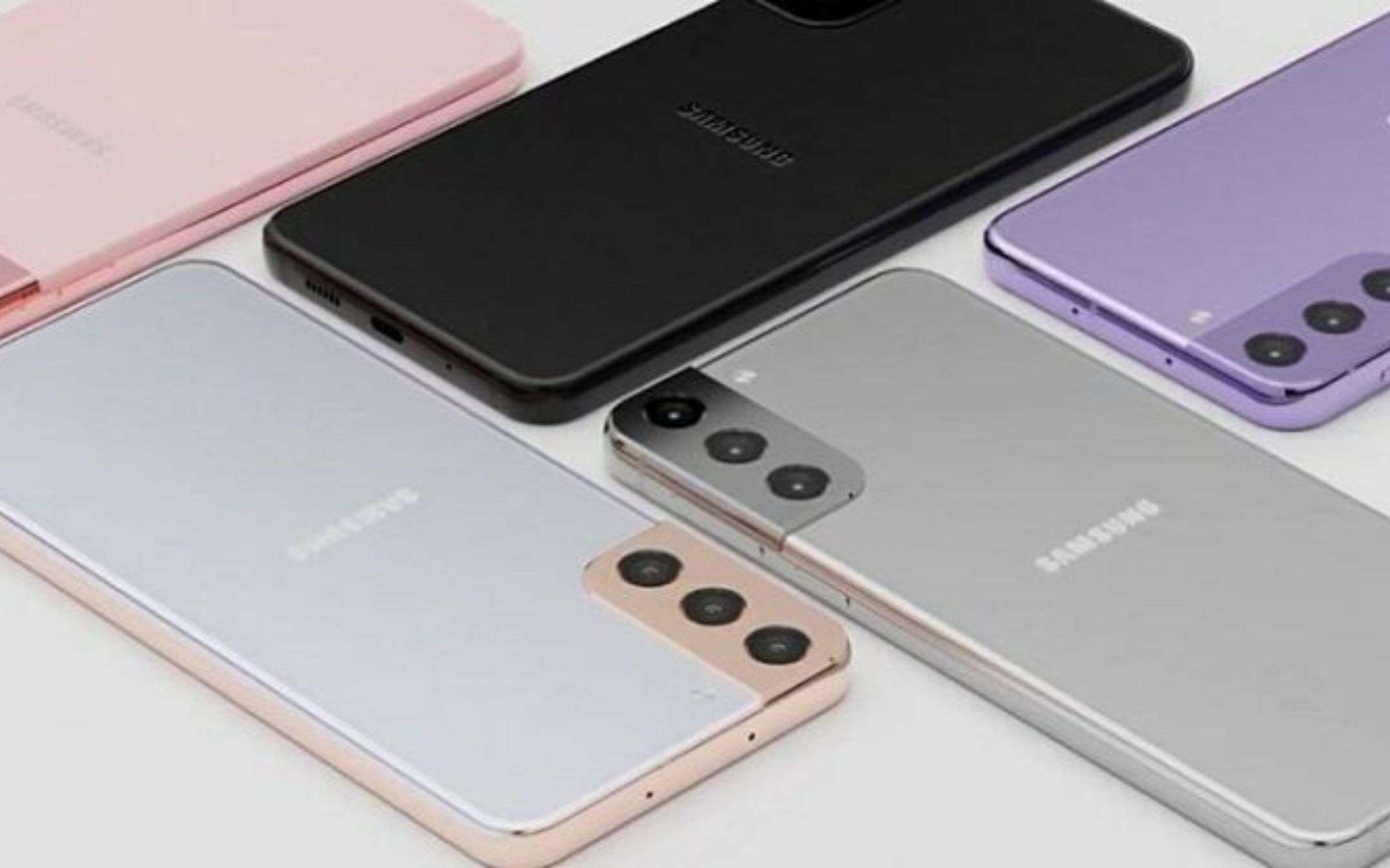 Galaxy S21 Plus: il meraviglioso display piatto (FOTO)