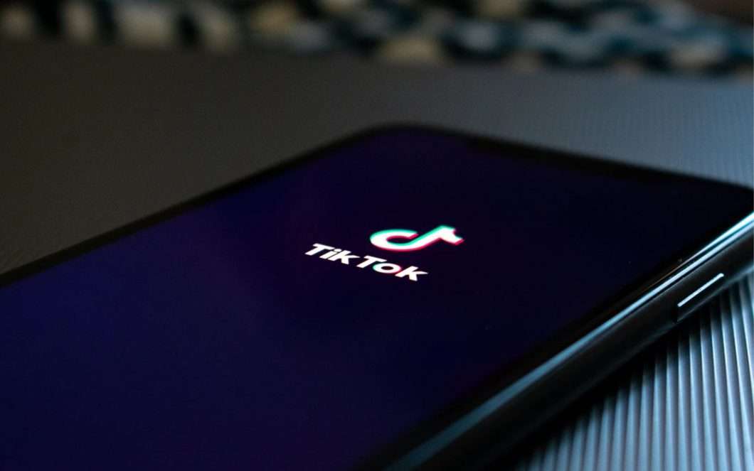 TikTok, privacy minori: le accuse del Garante in Italia