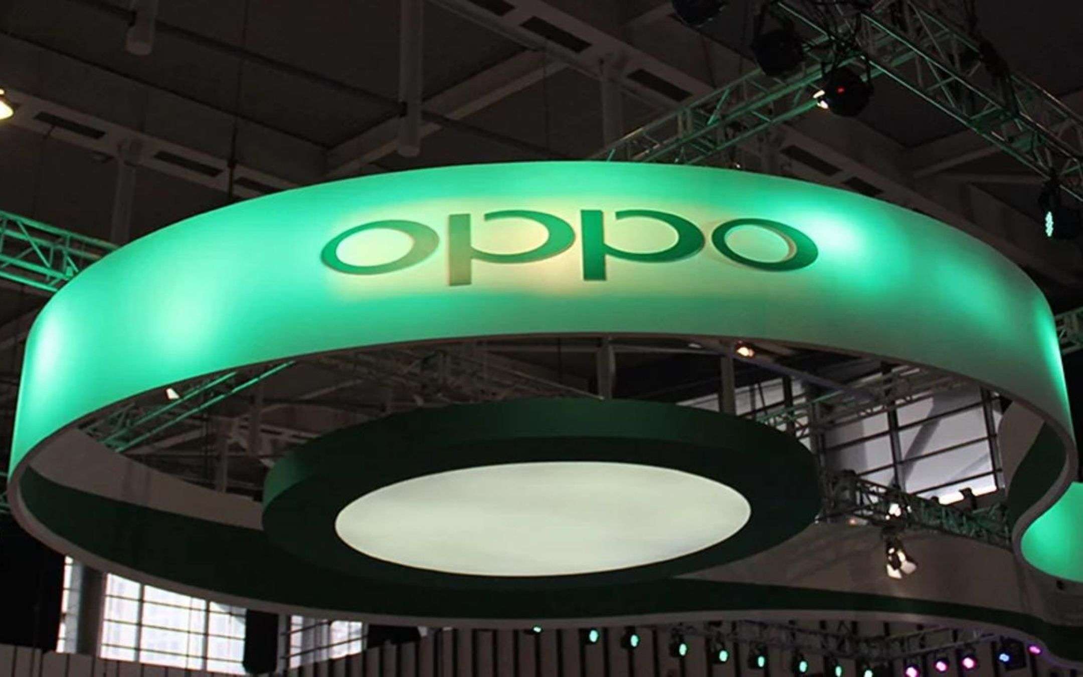 OPPO guida il mercato degli smartphone in Cina