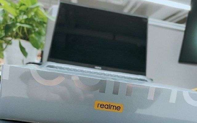 Realme Book