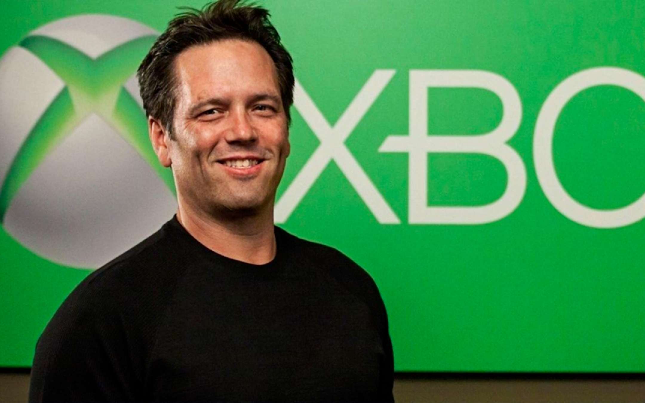 Phil Spencer: la Switch alle sue spalle è un regalo di Nintendo