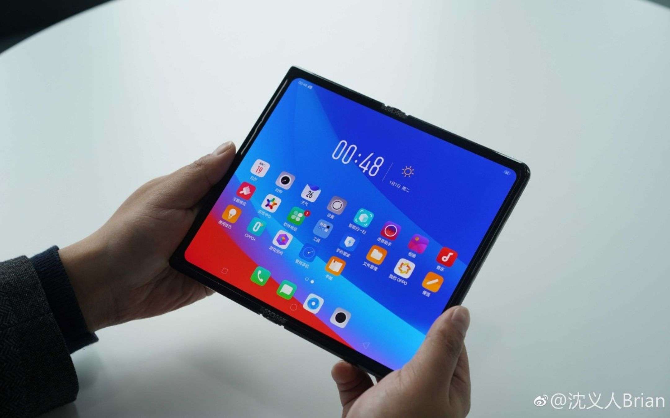 OPPO: il primo foldable con display LTPO è in arrivo