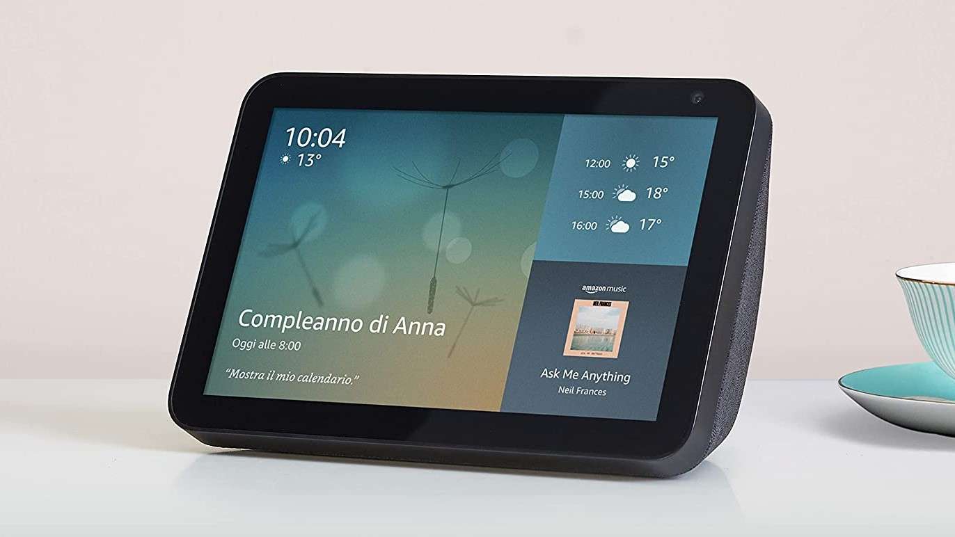 Amazon Echo Show 8 al MINIMO STORICO per pochissime ore (-45 euro)