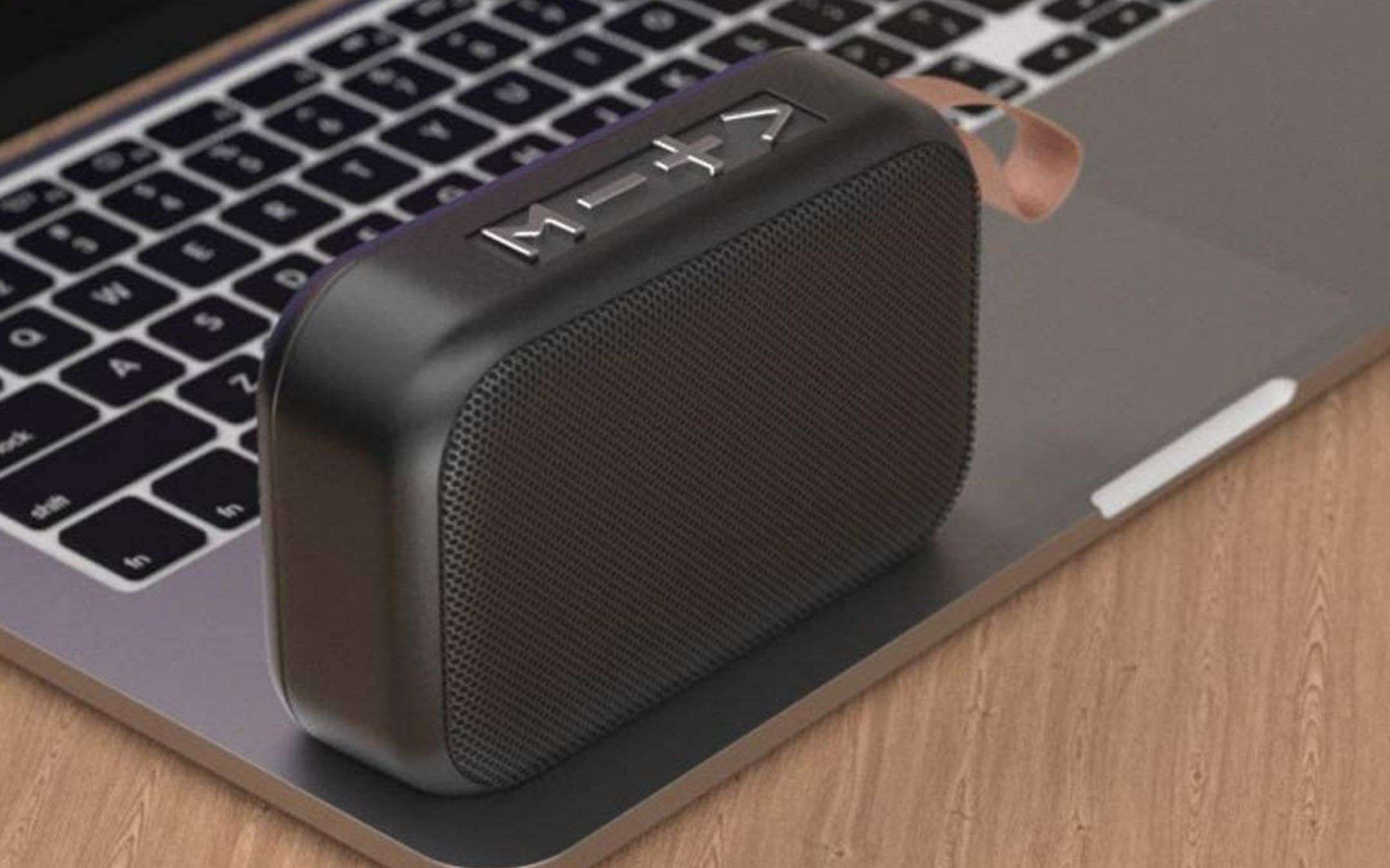 Una MERAVIGLIA di speaker wireless a 6€ su Amazon: bombetta