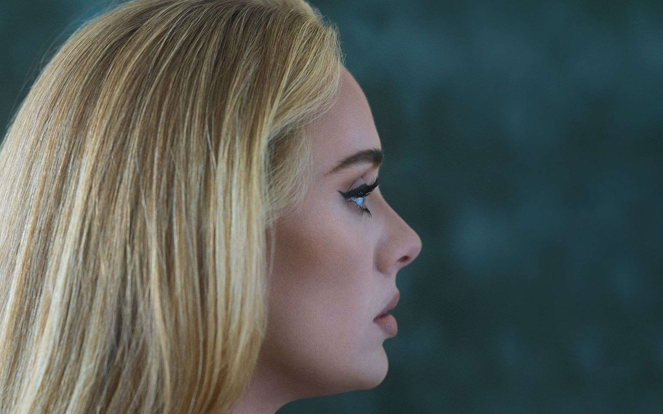 Il nuovo album di Adele registra diversi record su Apple Music