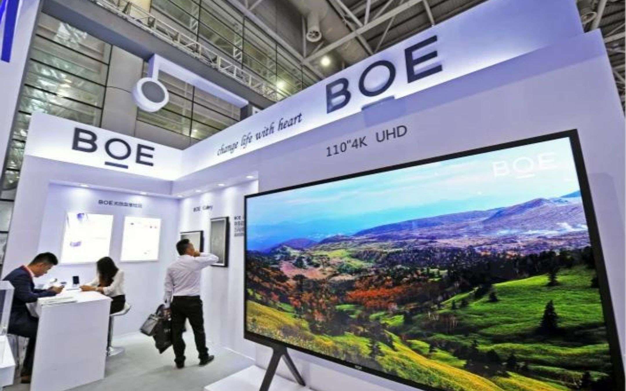 BOE: spedizioni di pannelli AMOLED da record nel 2021