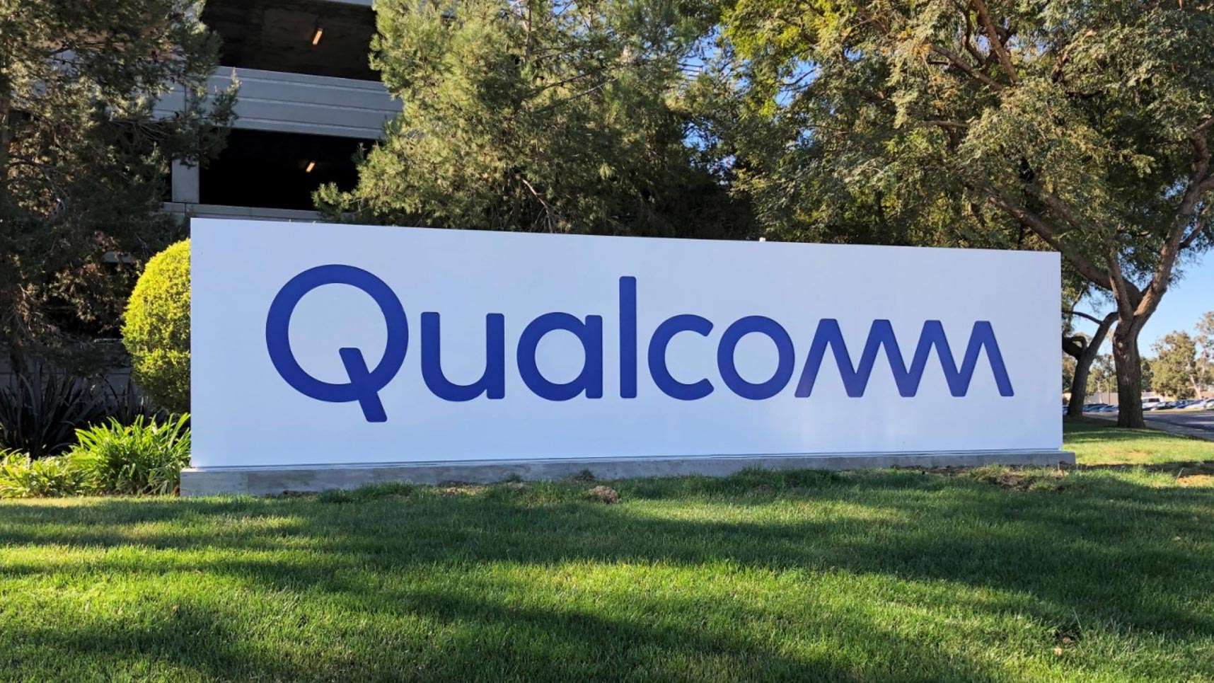 Qualcomm: nel 2023 la CPU per PC per battere i chip M di Apple