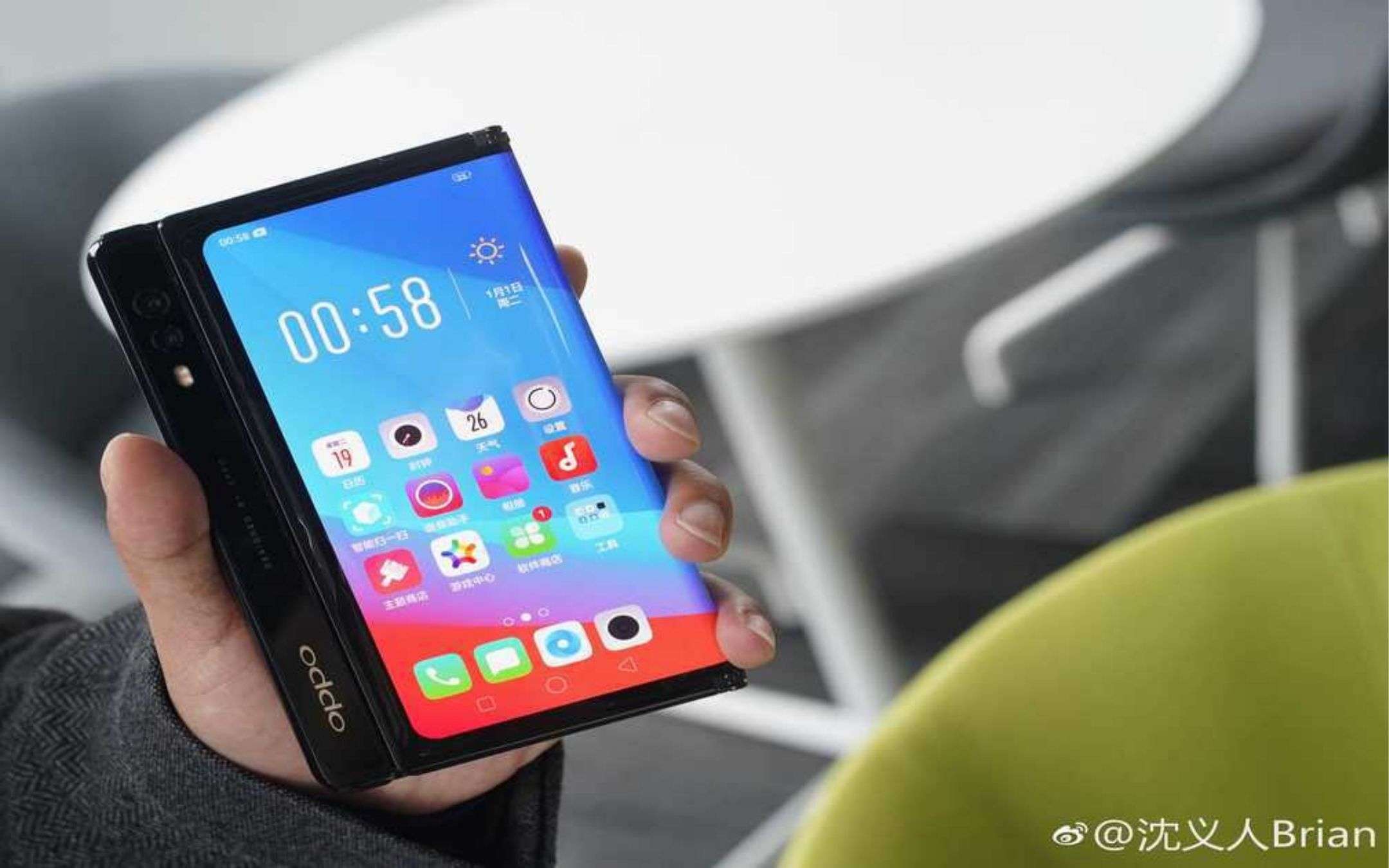 OPPO Find N è pronto per sfidare il Samsung Galaxy Z Fold3