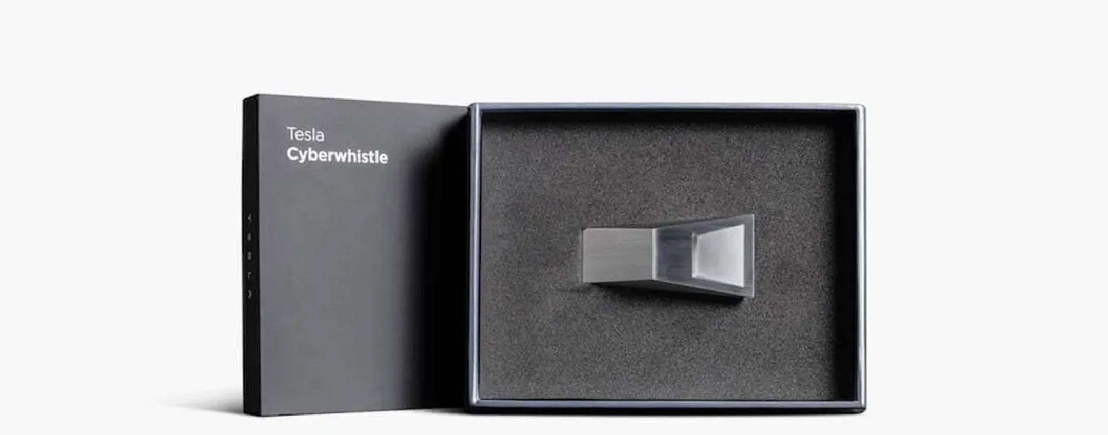 Cyberwhistle: ecco il troll definitivo di Musk contro Apple