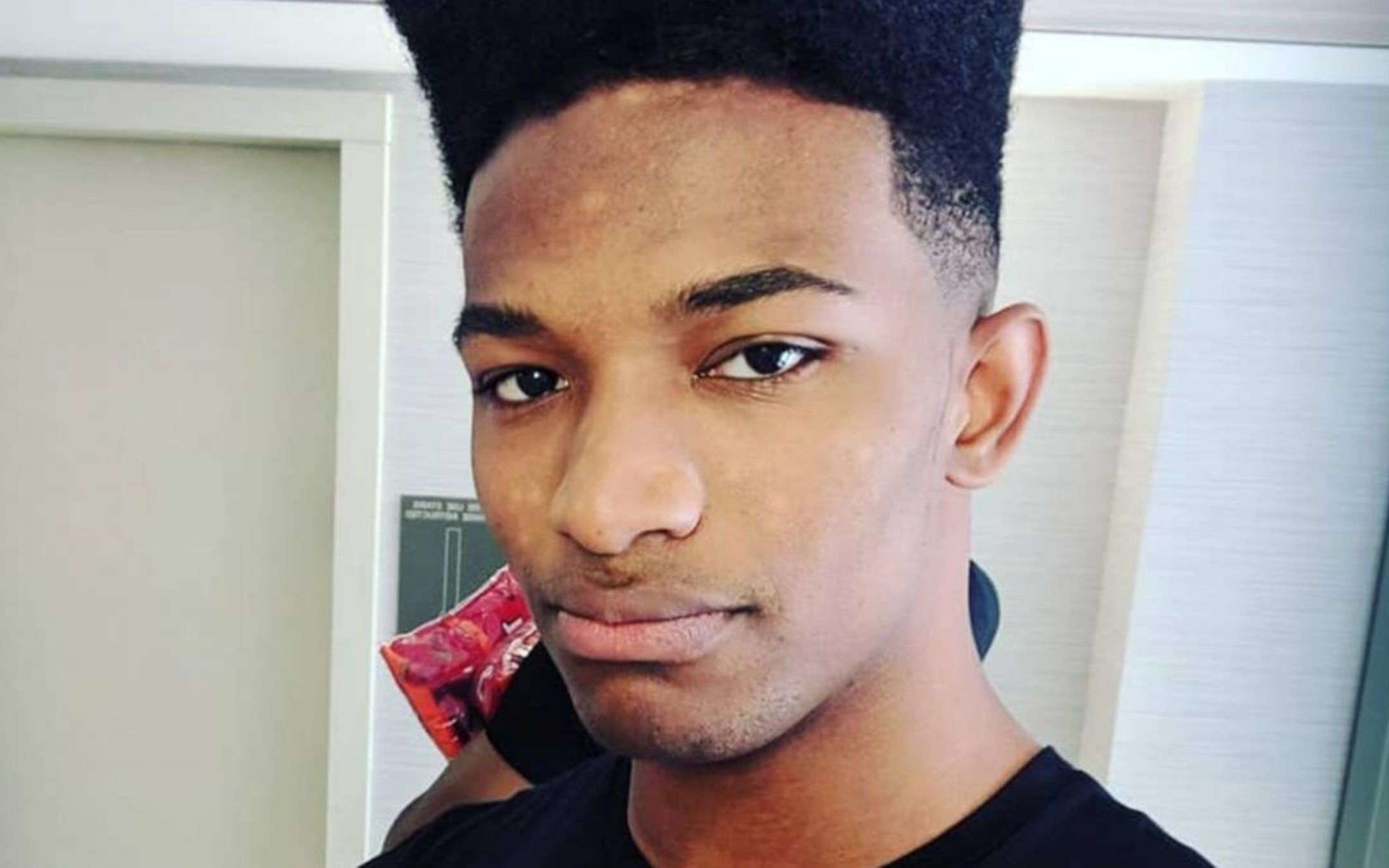 Etika, arrivano gli NFT dello youtuber morto suicida: fan in rivolta