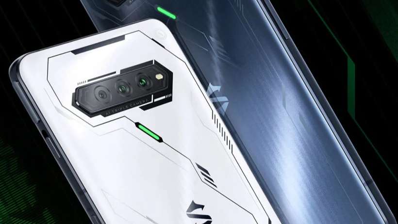 Black Shark 5 flette i muscoli: hardware al top e non solo