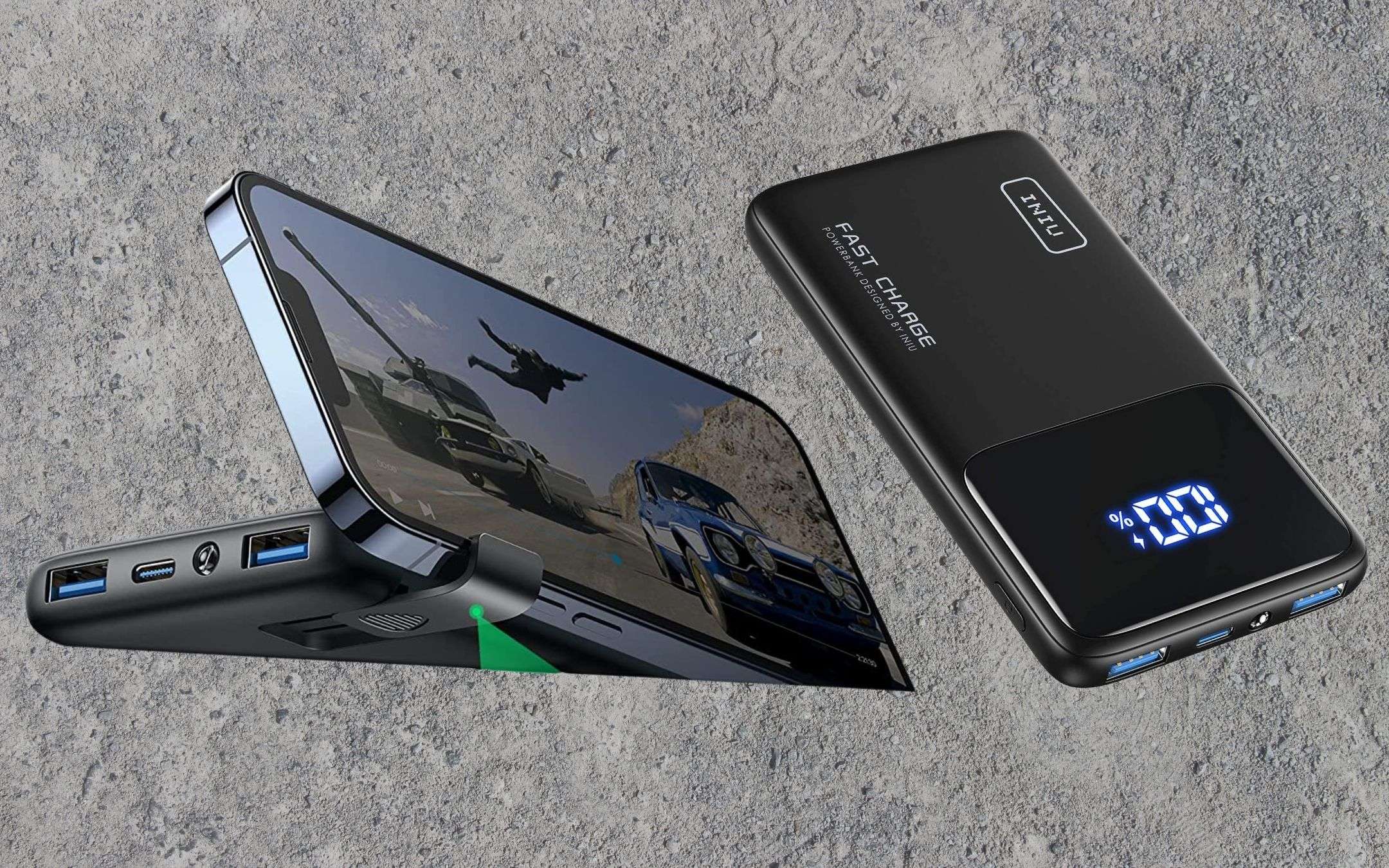 Powerbank ASSURDO: ricarica rapida, supporto device e torcia (21€)