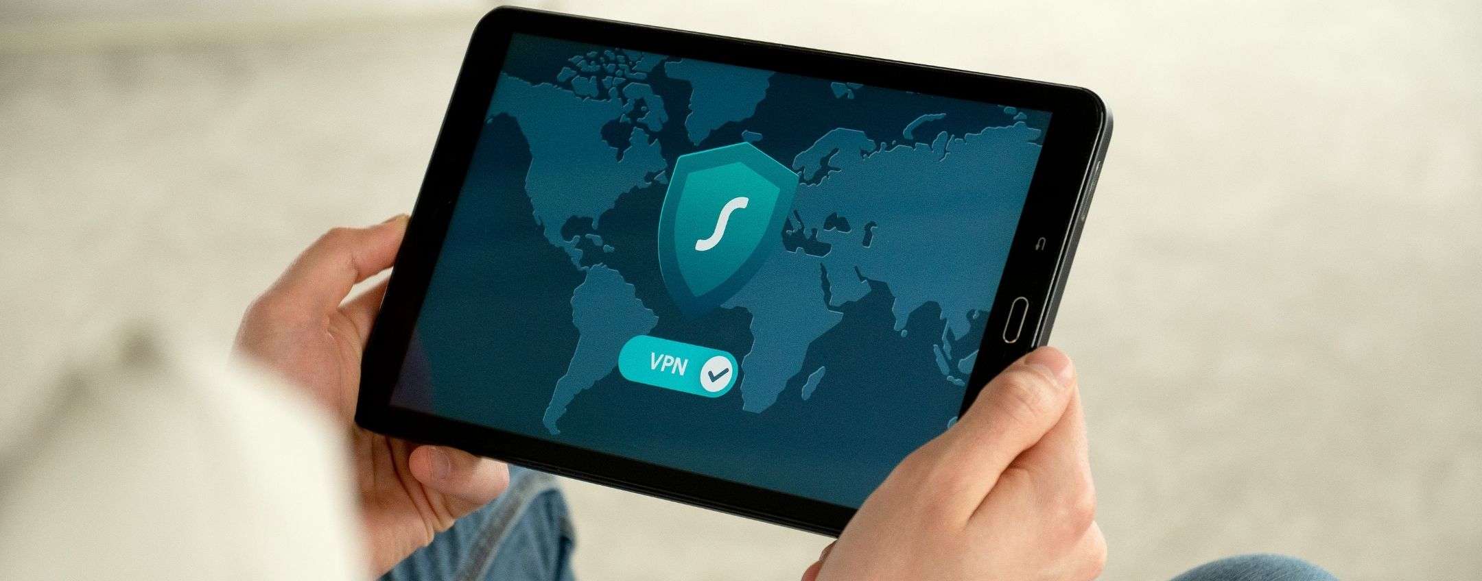 Boris Johnson invita i russi ad usare una VPN per smascherare Putin