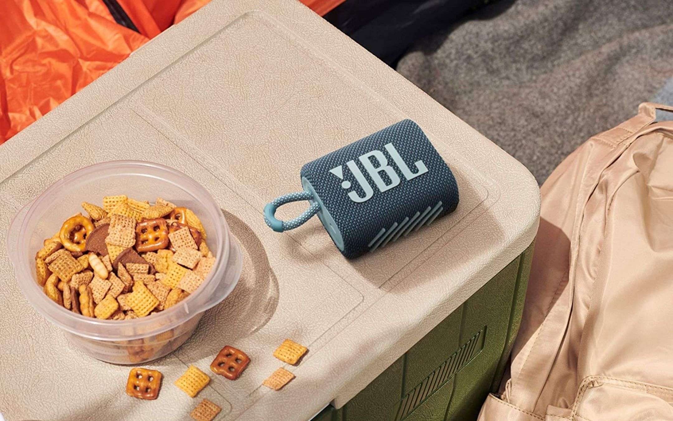 JBL: speaker Bluetooth PORTATILE e perfetto per i picnic (32€)