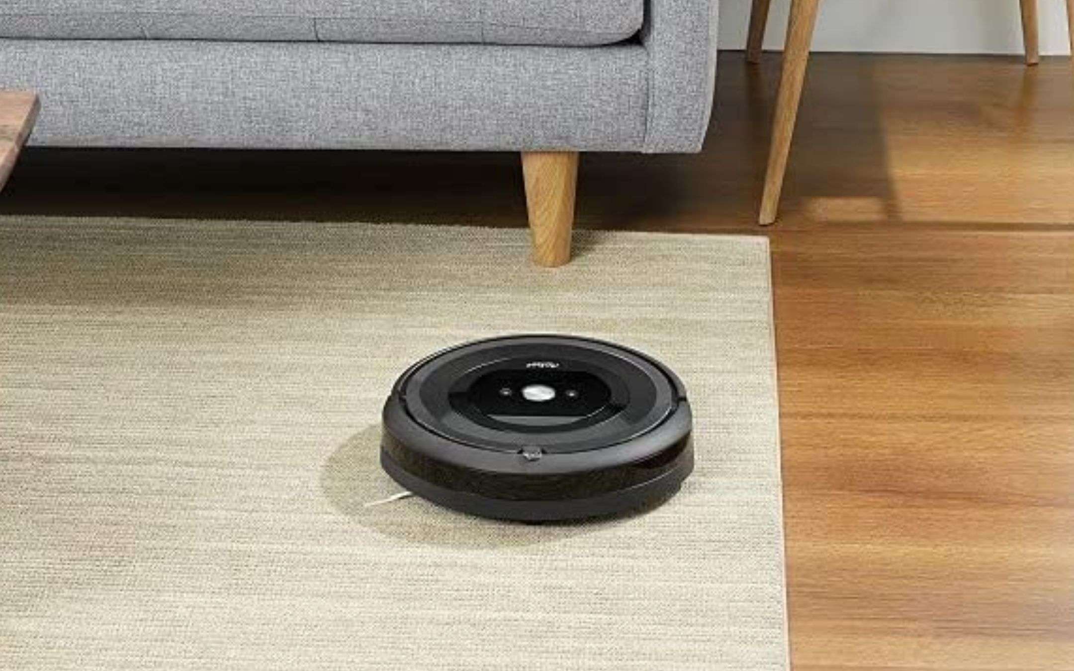 Casa pulita senza fatica: robot aspirapolvere iRobot a prezzo FOLLE