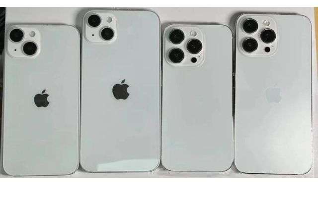 iPhone 14 dummies