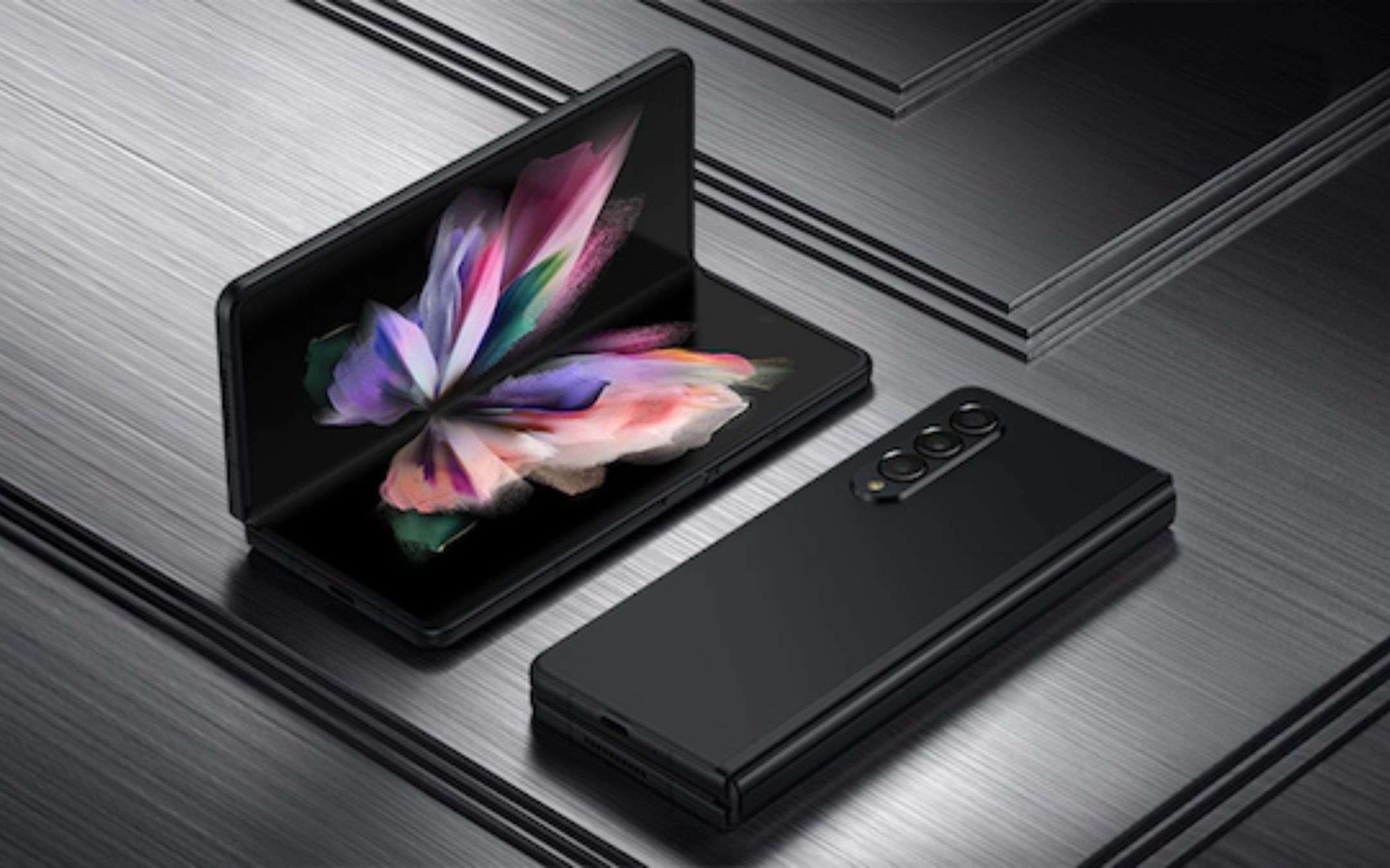 Samsung Galaxy Z Fold3, patch di giugno e tante novità per le foto