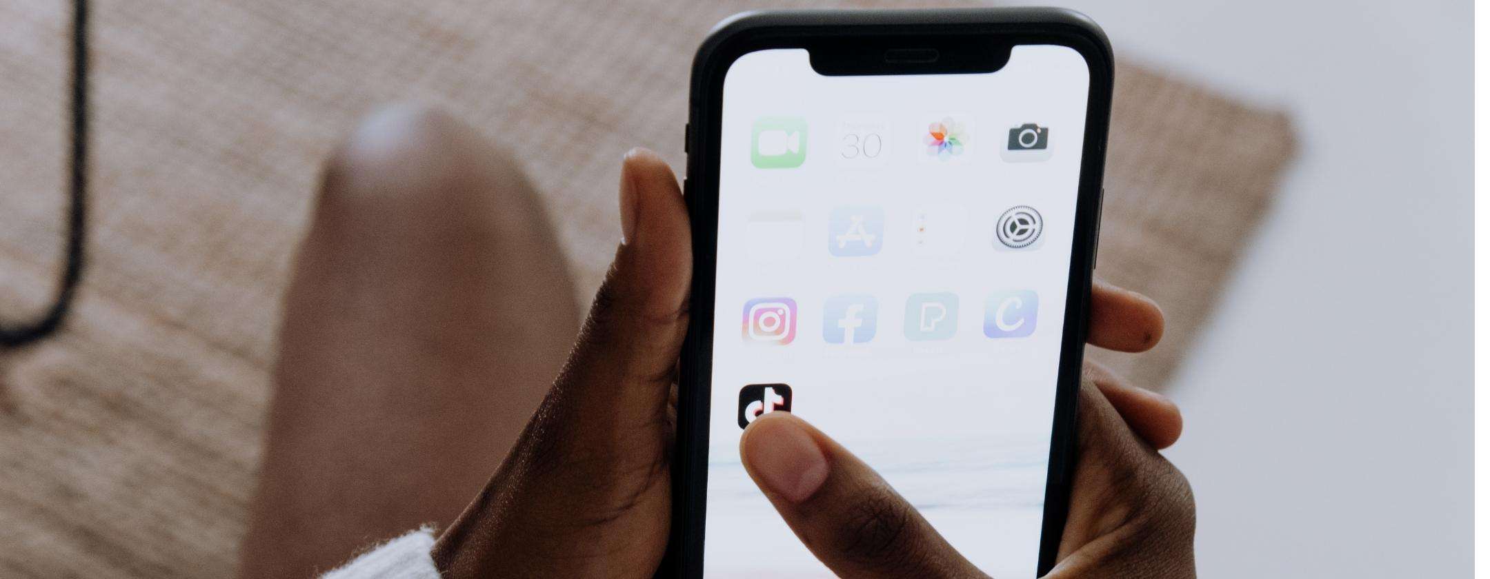 TikTok vede le tue password: addio privacy se hai un iPhone