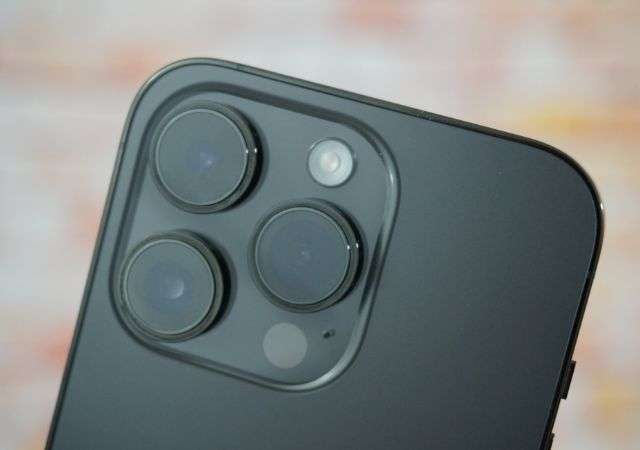 Graffi visibili su iPhone 5 nero? Ecco una soluzione fai-da-te