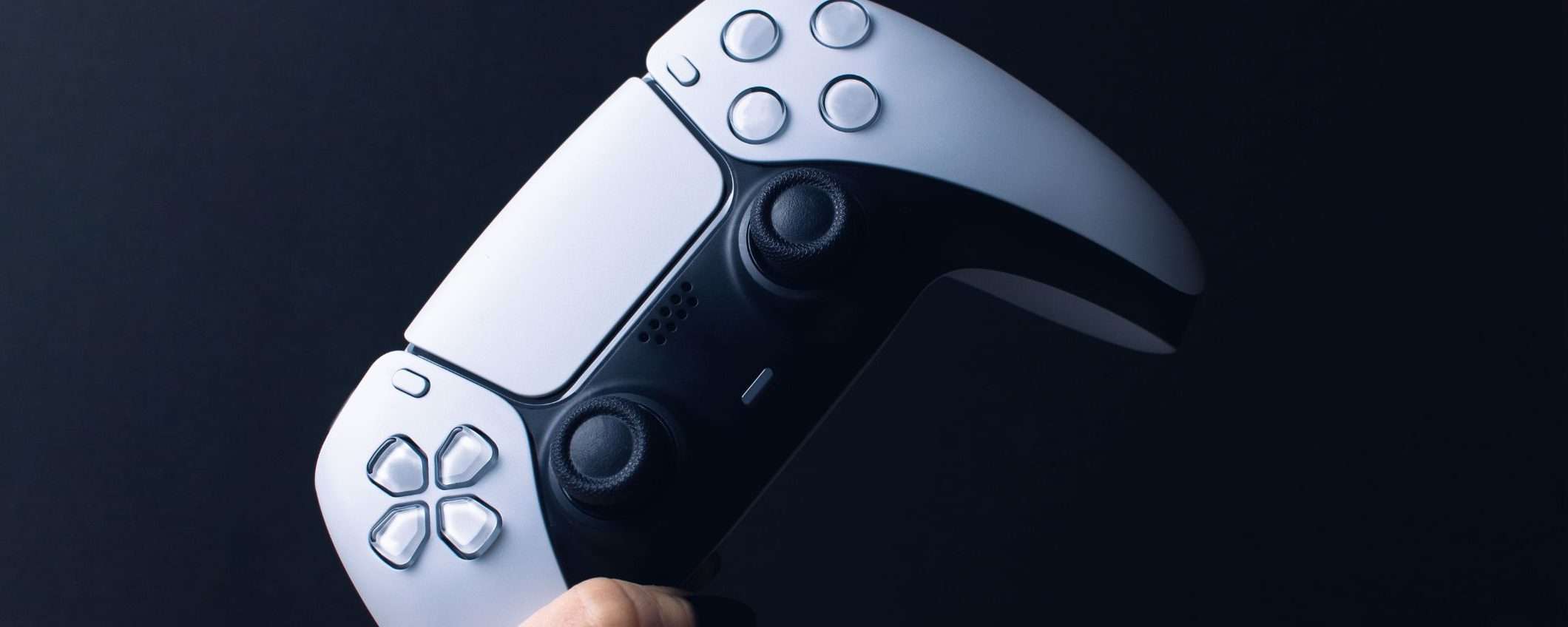 DualSense in offerta a 39 euro: prezzo CLAMOROSO per il controller PS5