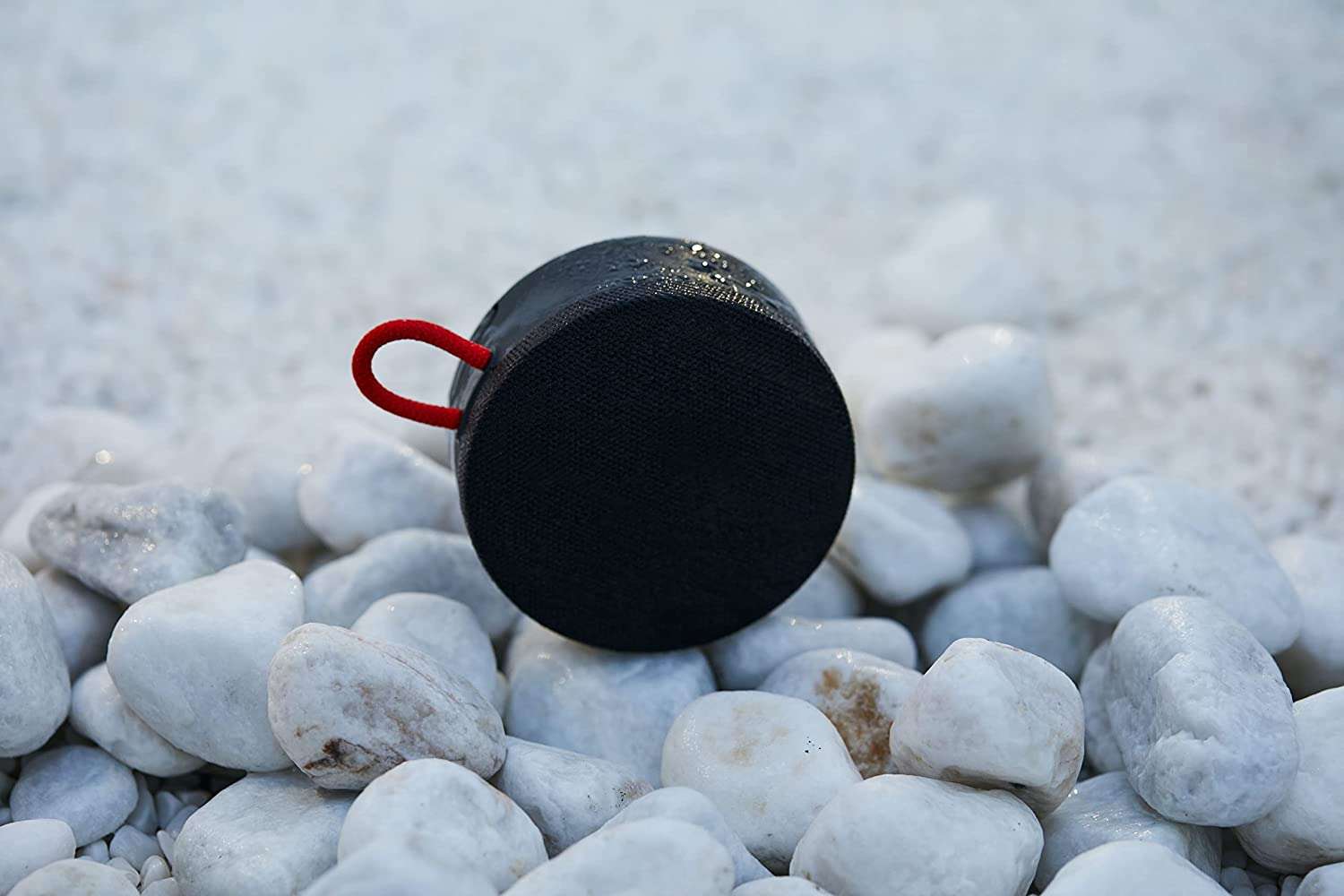 mini-speaker-portatile-xiaomi-minuscolo-anche-prezzo-resistente