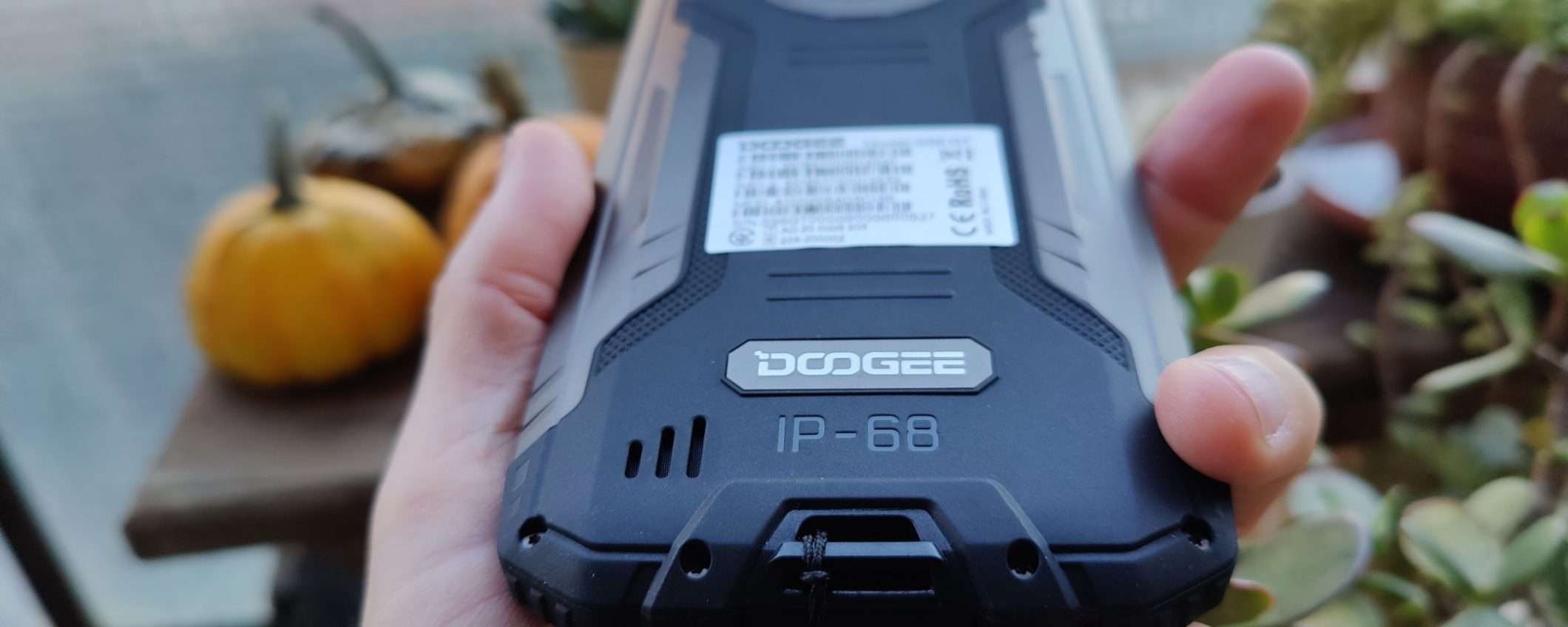 Smartphone indistruttibile e potente: Doogee S96 GT è in SUPER sconto su Amazon