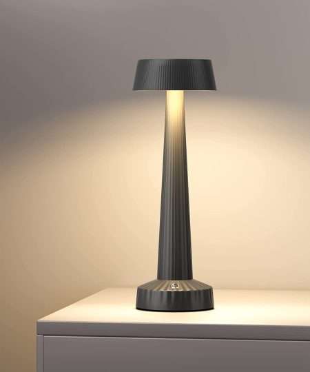 Bellissima lampada senza fili di design con batteria ENORME: da avere (16€)