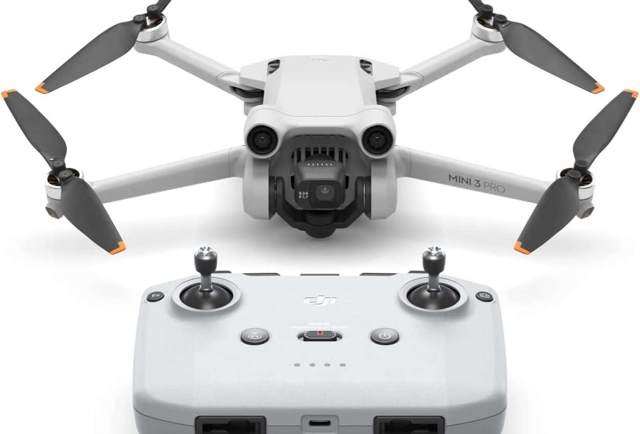 DJI Mini 3 Pro: oggi ad un prezzo super, l'offerta include il radiocomando