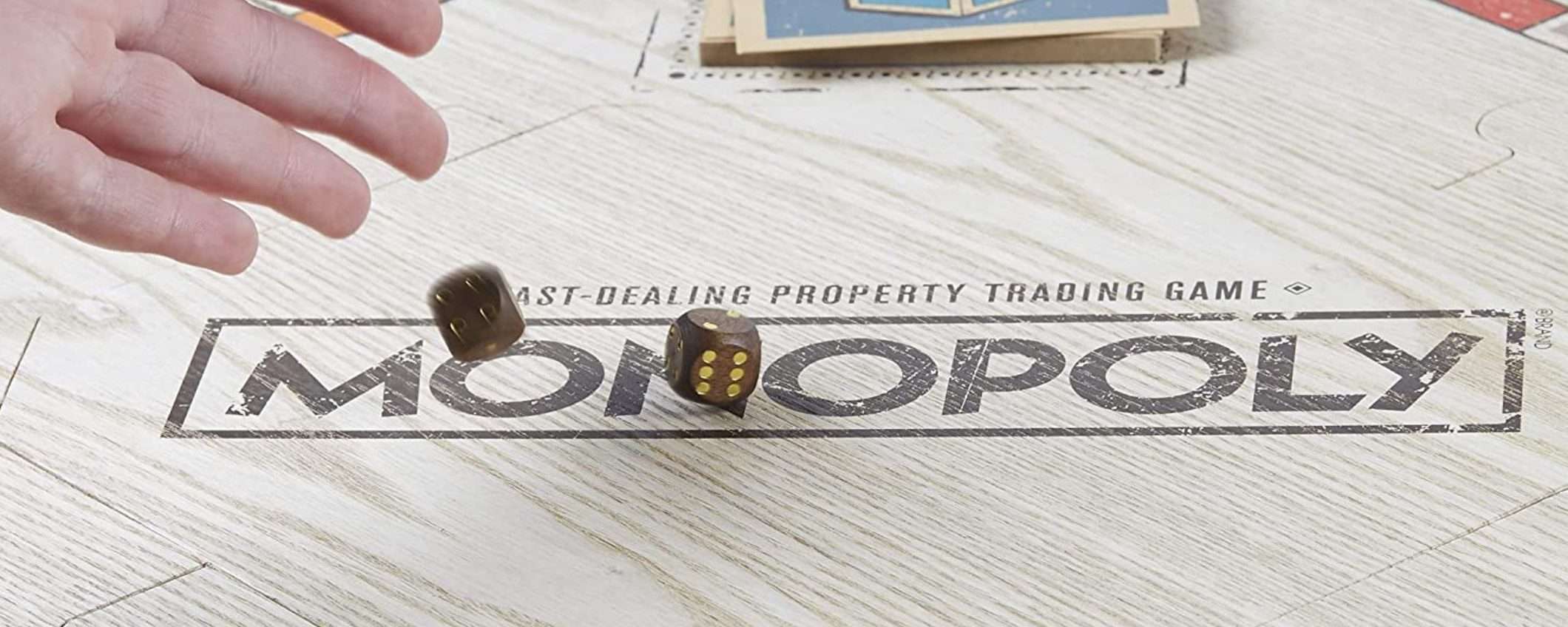 Un Monopoly così non lo hai mai visto: TUTTO IN LEGNO, offerta Amazon