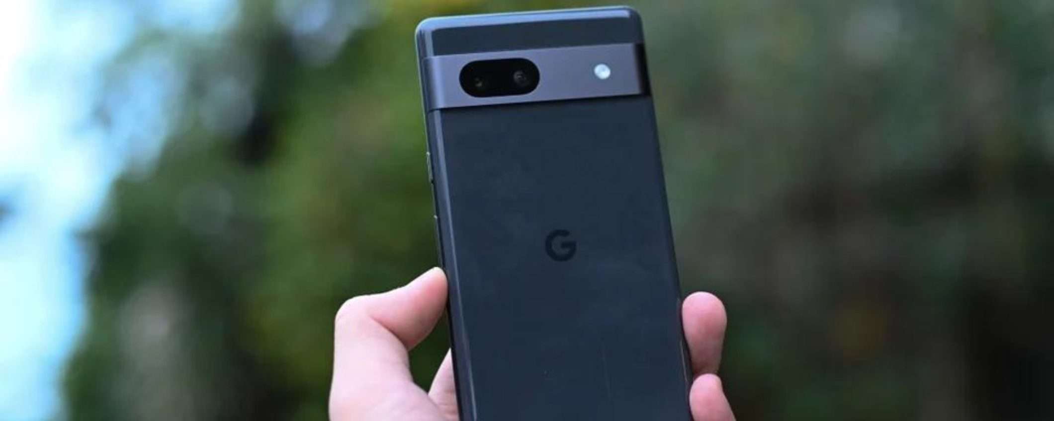 Google Pixel 7a si mostra in tutto il suo splendore online