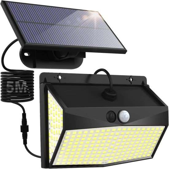 Potentissimo faro solare 400W in sconto: tantissima luce, tutta GRATIS (56€)