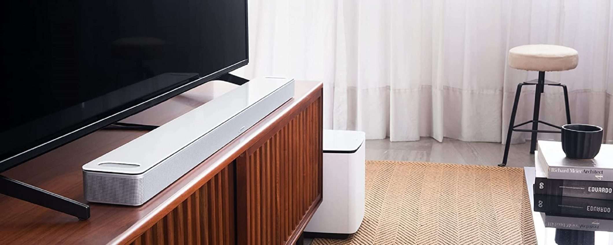 Bose Smart Soundbar 900: più di 300€ di risparmio su Amazon