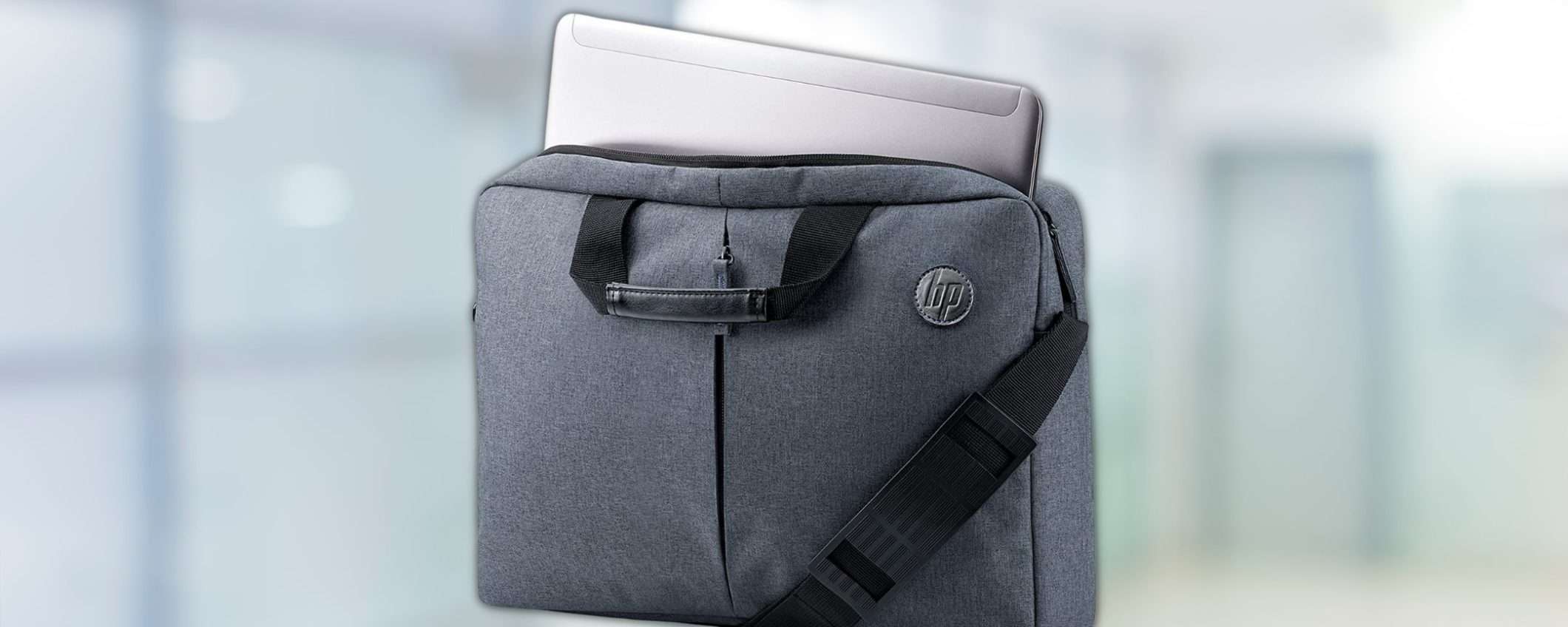 Questa borsa a tracolla per PC con marchio HP la paghi meno di 14€