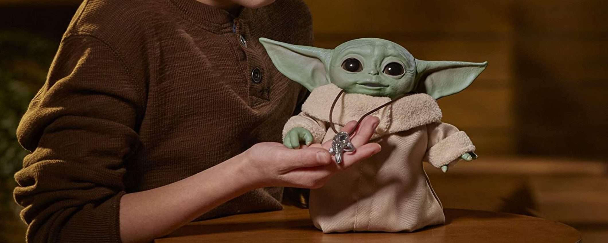 Festeggia lo Star Wars Day con il pupazzo del piccolo Grogu in offerta