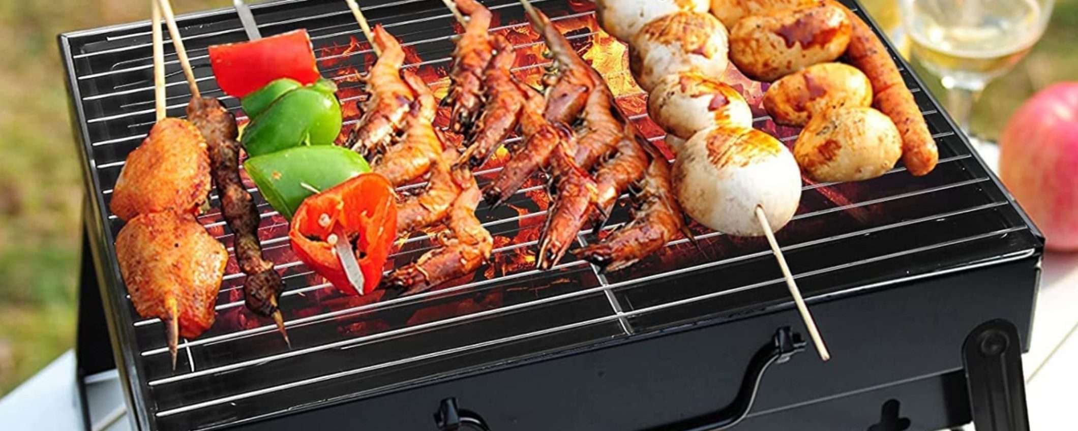 Grigliata il prossimo weekend? Con il barbecue portatile puoi farla OVUNQUE (21€)