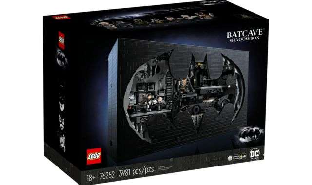 Set LEGO Batcave Shadow Box VIP