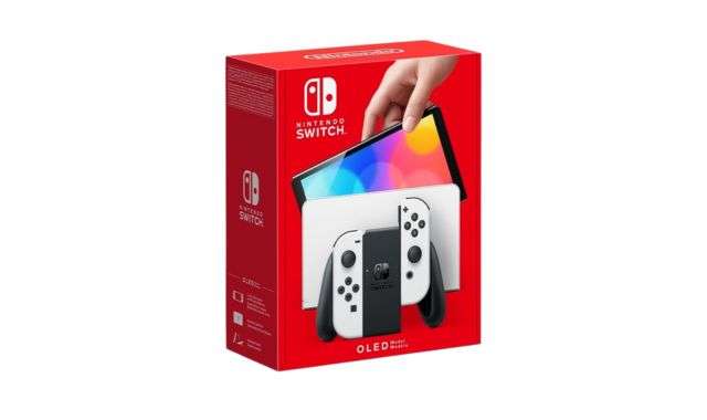 Nintendo Switch OLED bianca immagine