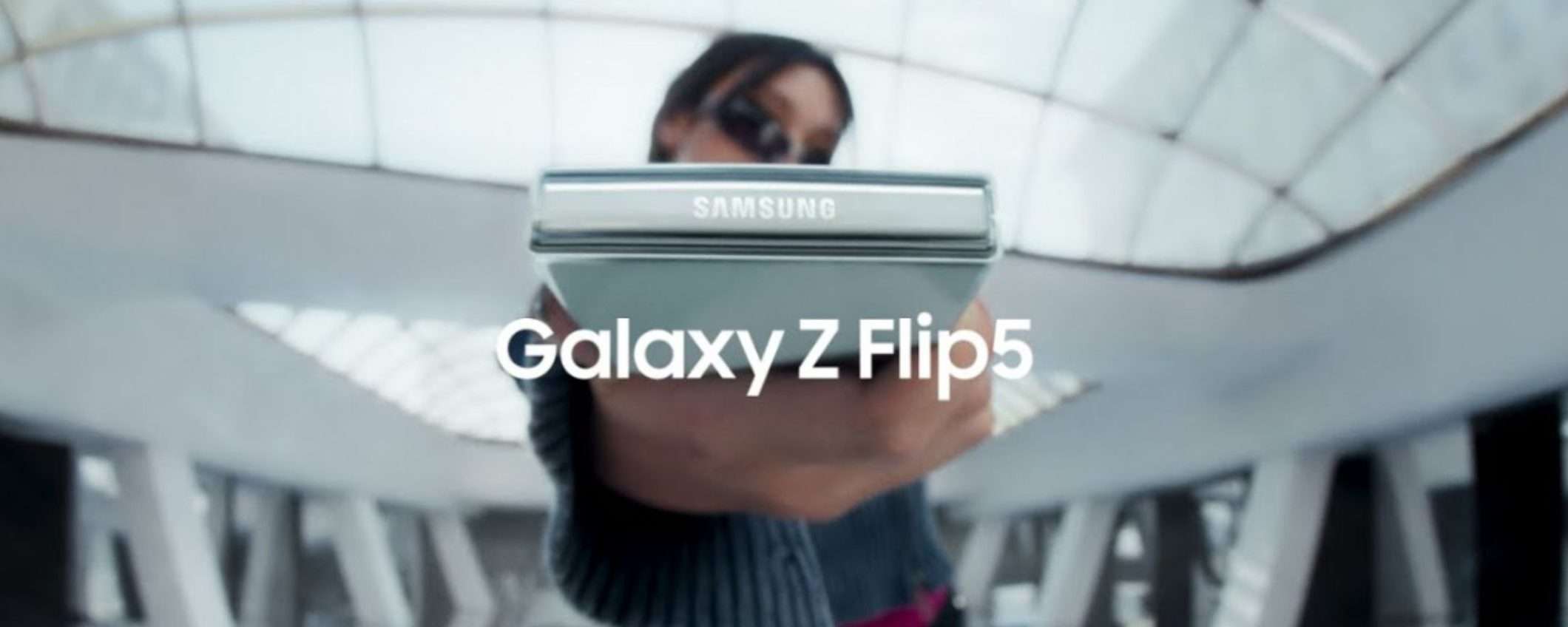 Samsung Galaxy Z Flip 5: DISPONIBILE su Amazon con caricatore in omaggio