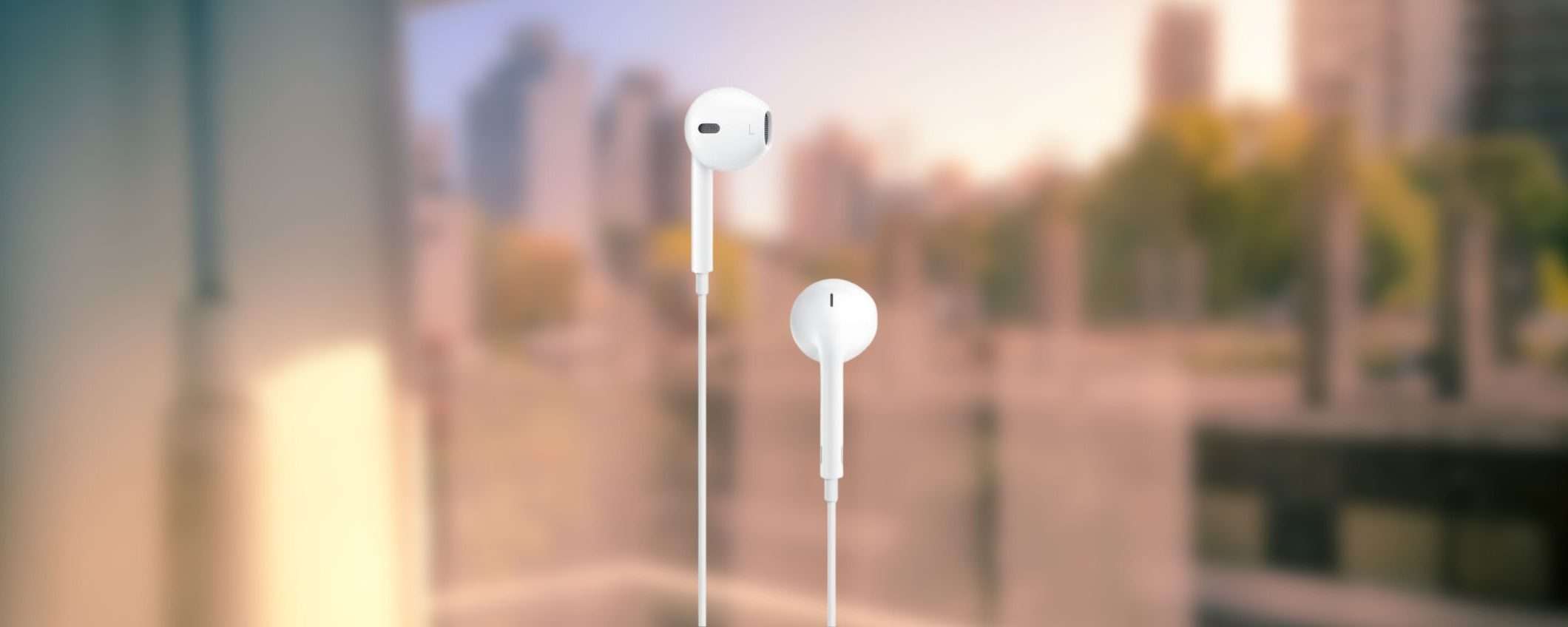 Auricolari Apple EarPods con cavo jack a soli 17€ su Amazon