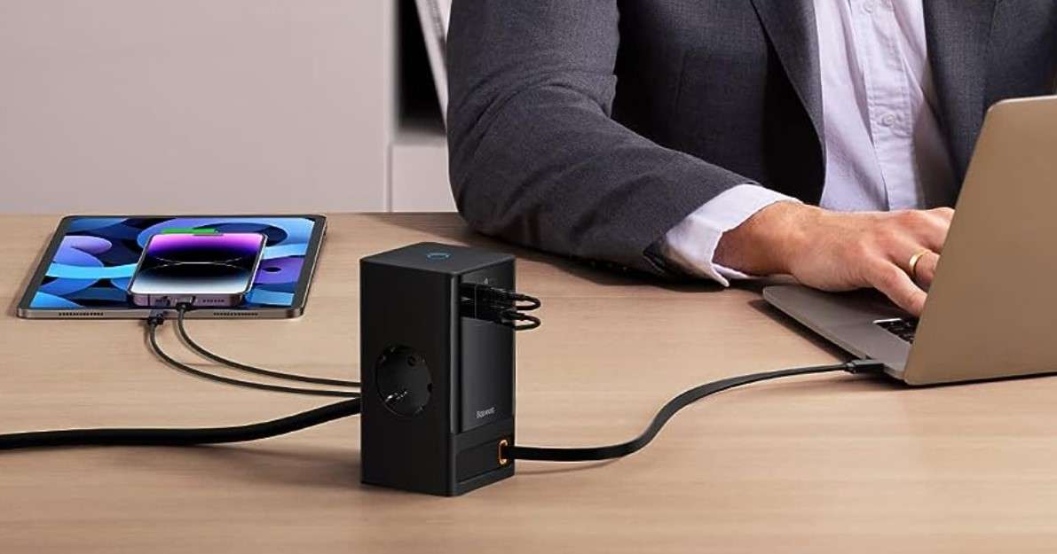 Ricarica rapida e sicura con questo caricatore USB-C multi-porta in offerta