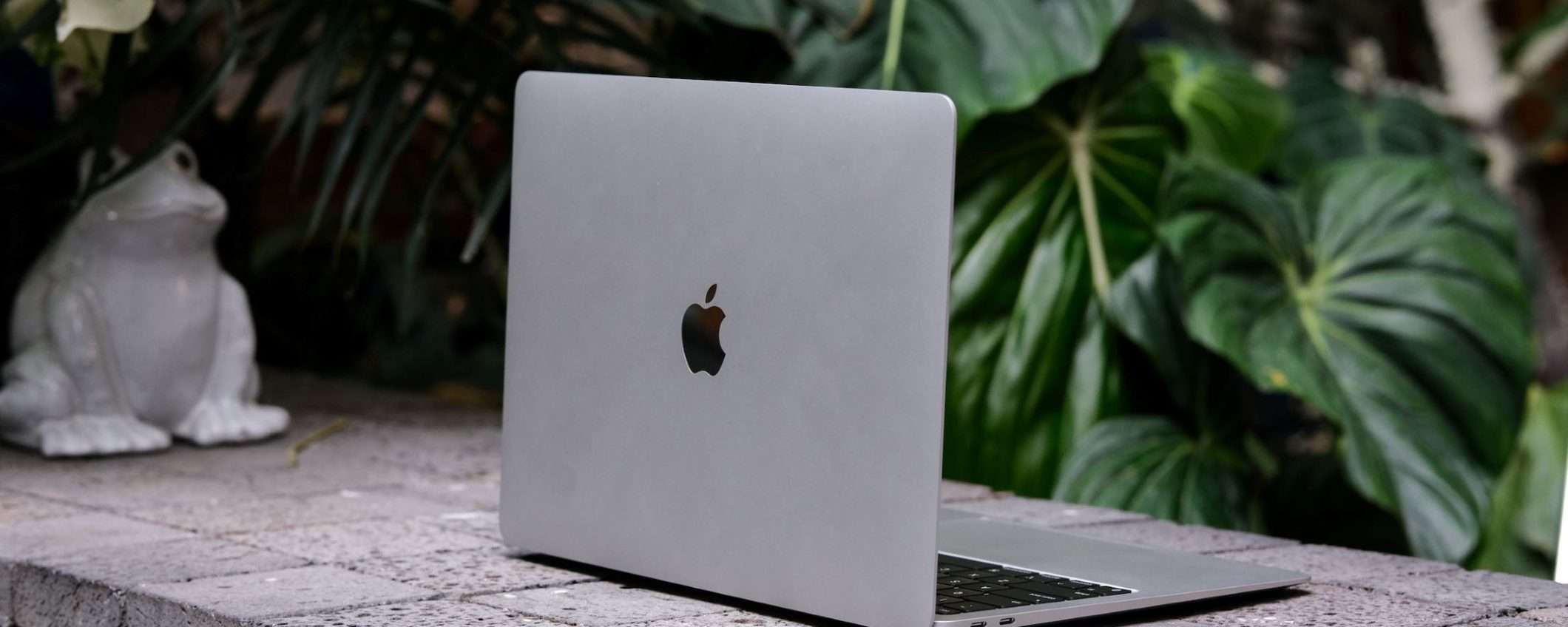 MacBook Air M1 in offerta a 949 euro con rimborso fino a 250 euro (ULTIME ORE)