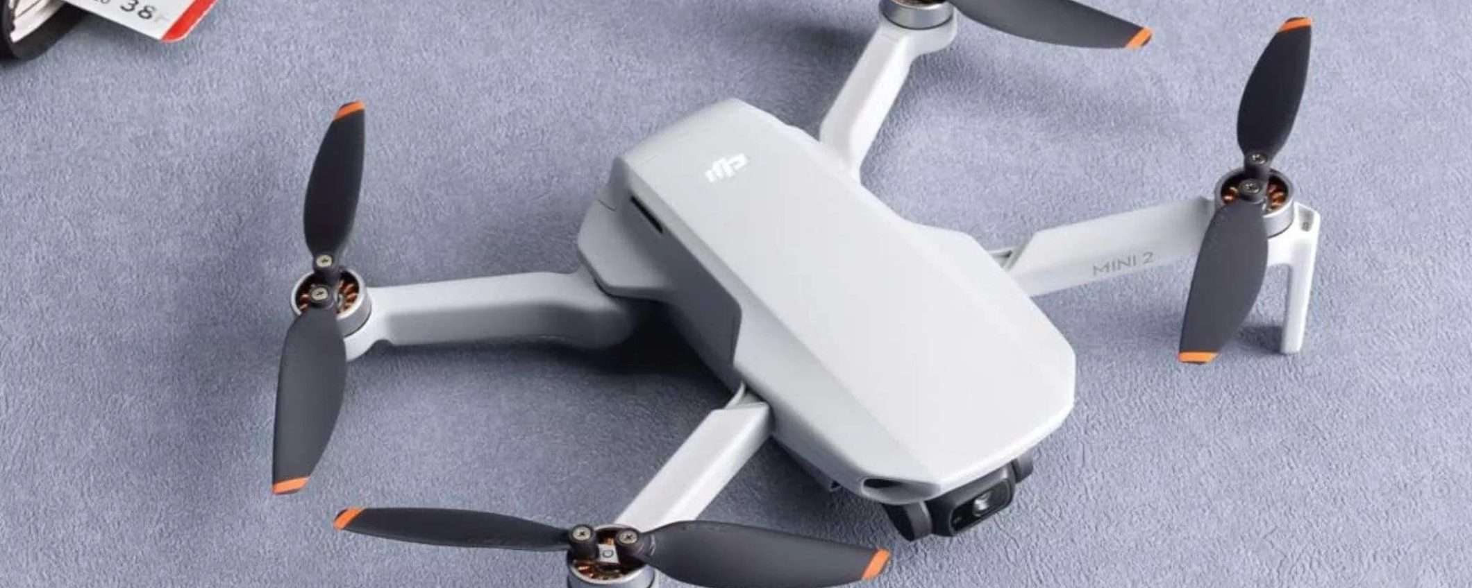 DJI Mini 2 Fly More Combo con Care Refresh: prezzo STRACCIATO su Amazon